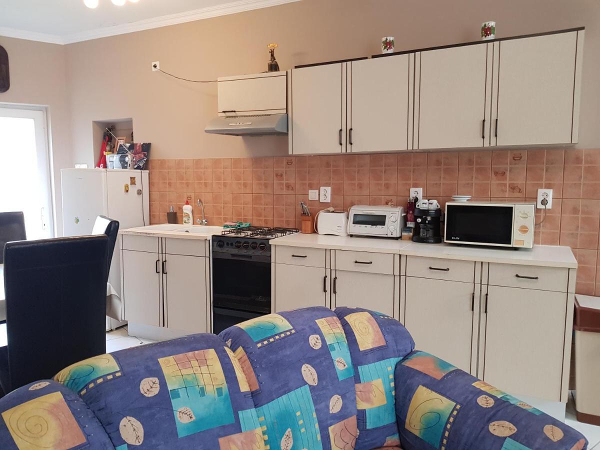 Belvárosi apartman Apartment Eger Bagian luar foto